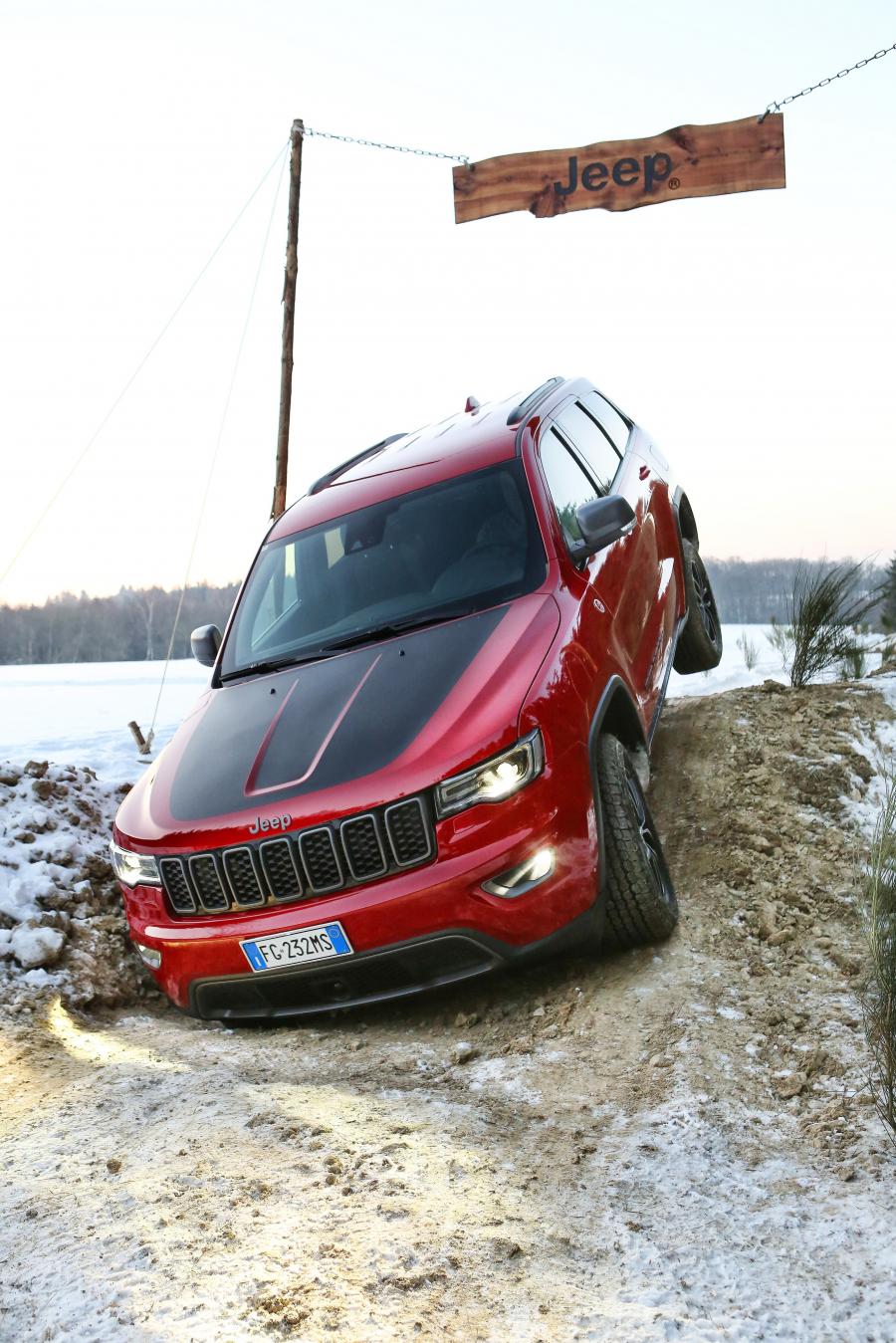  Jeep Grand Cherokee Trailhawk 2016 года  (WW) (фото 24 из 40)